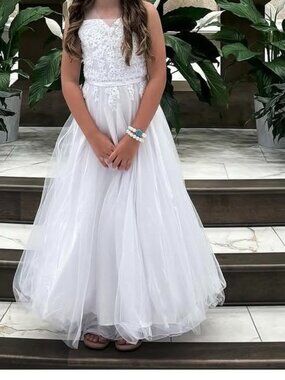 Poppies and Roses Big Girls Sleeveless  Embellished Communion Dress
